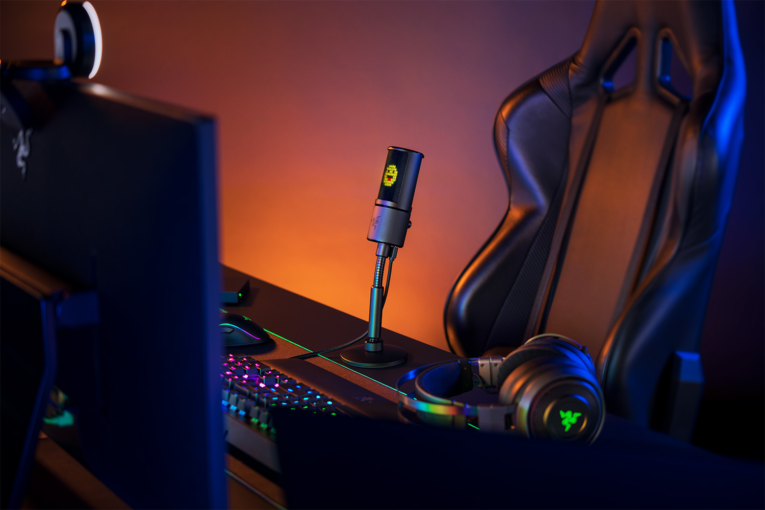 Обзор уникального микрофона Seiren Emote от Razer