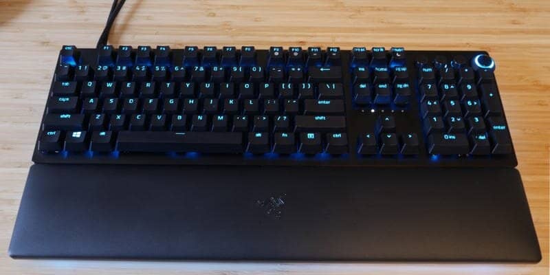 Razer's Huntsman V2 Analog