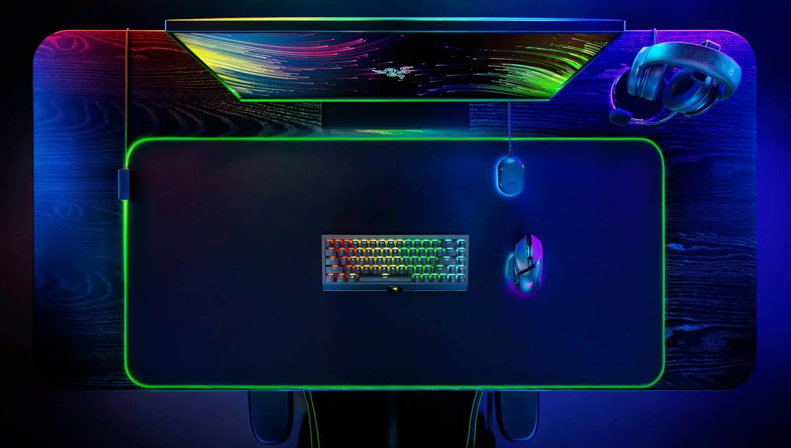 Один із нових килимків для ігрової миші від Razer покриває весь стіл